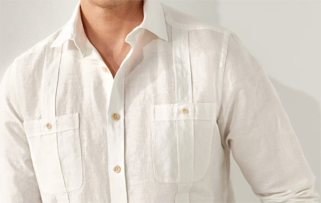 Las prendas masculinas más fresquitas y a la moda las encontrarás en El Corte Inglés 40 camisa hombre guayabera