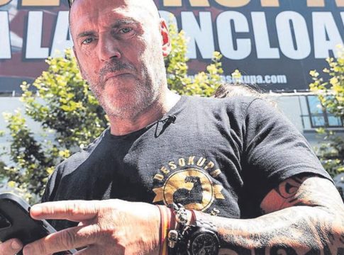 Desokupa piso Oviedo himno España