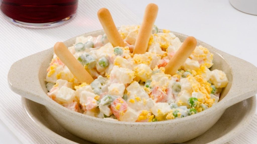 El ingrediente extra para hacer una ensaladilla rusa de otro nivel 61 Un plato para todas las estaciones