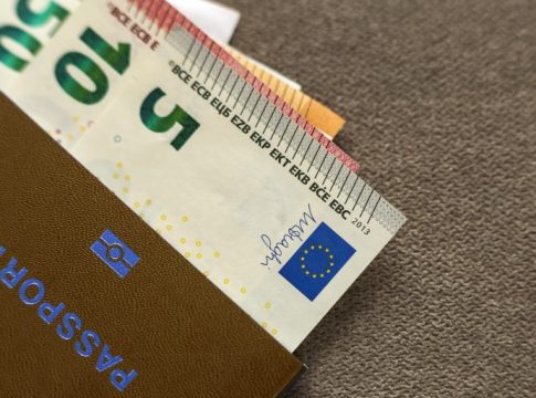 Españoles gastos más dinero vacaciones verano Españoles gastos más dinero vacaciones verano