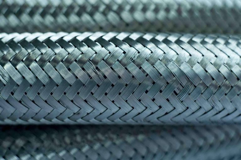 Suministros Tomás Beltrán brinda un amplio catálogo de piezas de racorería hidráulica y neumática para realizar reparaciones al instante