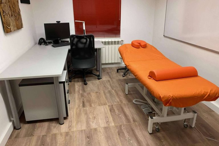 Alquiler de sala de terapias en Barcelona con eeMindful