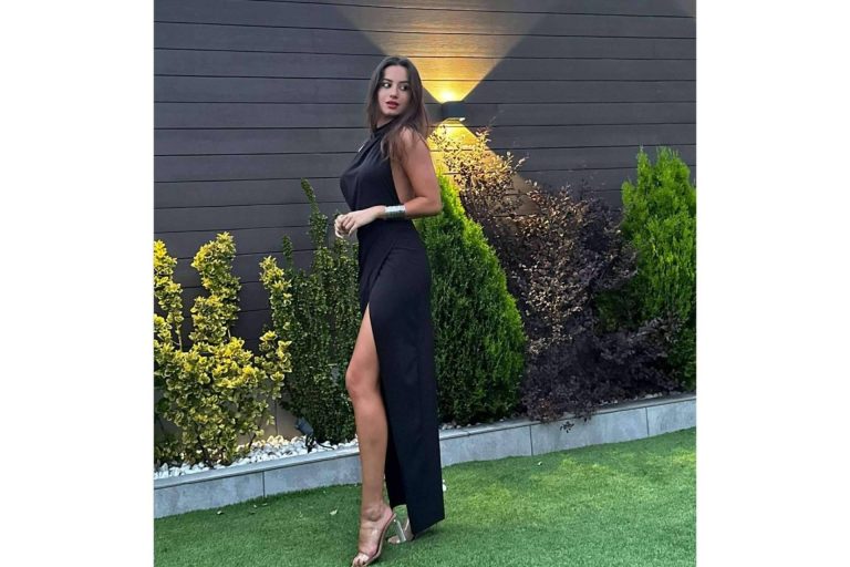 Vestidos para la noche con el estilo y la distinción de la firma de moda Mía & Lova