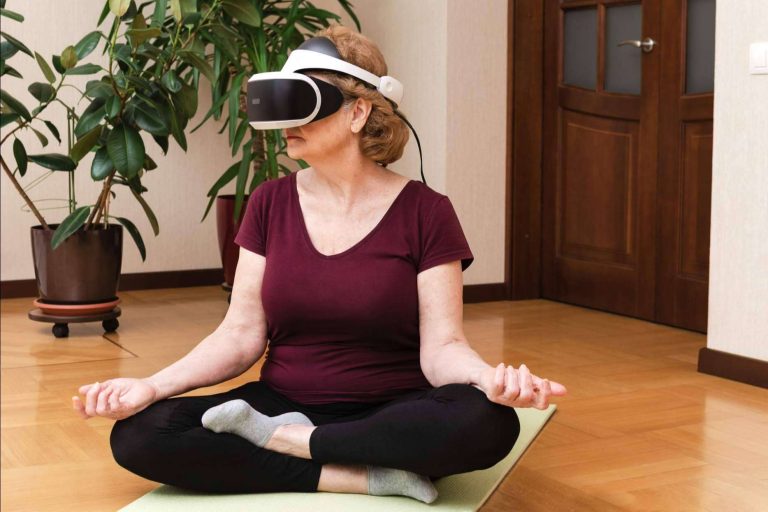 Entretenimiento y terapias innovadoras para mayores en realidad virtual de la mano de RESETXR en Barcelona