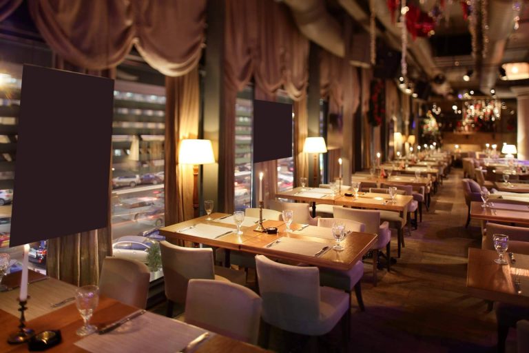 El arte de la iluminación en el diseño de locales comerciales; consejos de Taztú