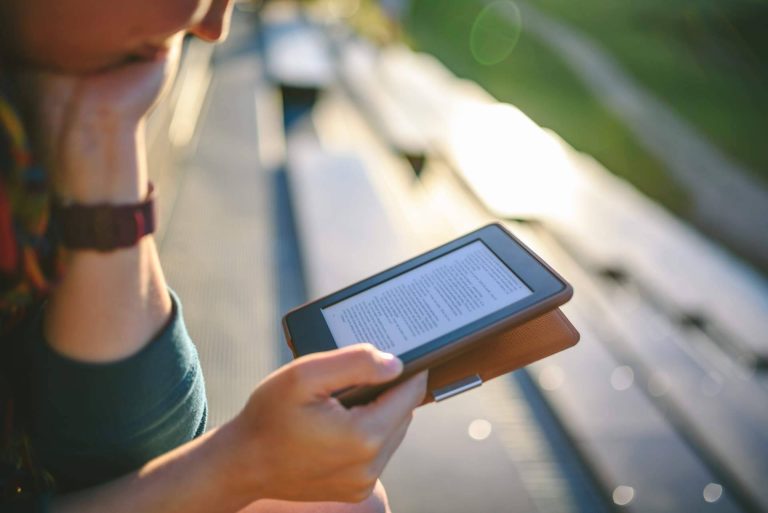 Ados Asesoría Alternativa y la autopublicación de libros