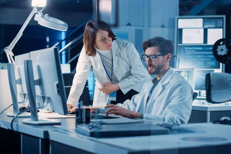 Tecnología hardware de vanguardia, la solución a problemas graves médicos en las personas