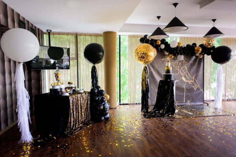 Tu Fiesta Mola Mazo ofrece un photocall decorativo que animará cualquier fiesta y evento