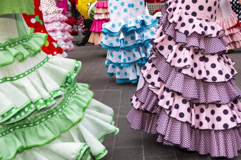 Calidad, elegancia y profesionalidad con las faldas flamencas de Viva La Feria
