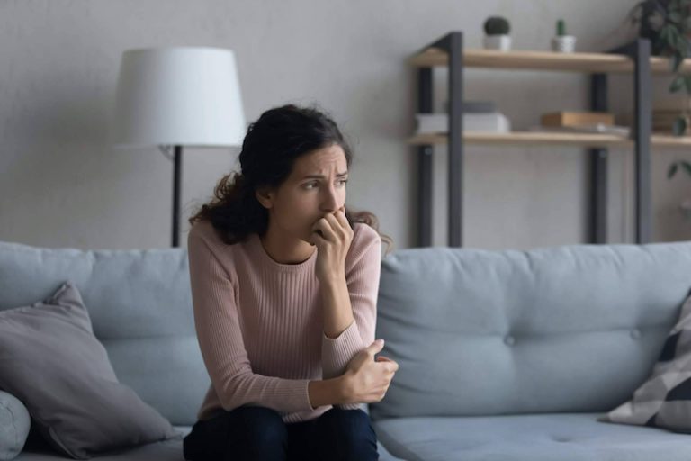 ¿Cómo pueden ayudar los familiares y amigos a una persona que sufre ansiedad?