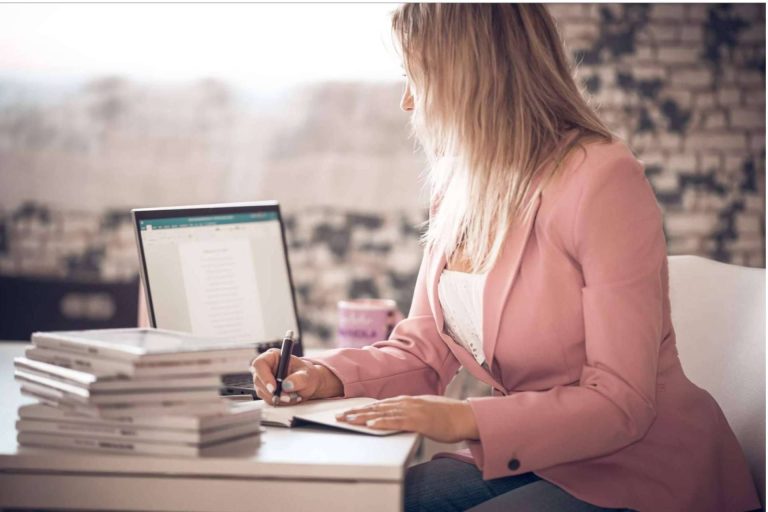 El poder del coaching ontológico en PSICO-YO; alcanzar las metas y el bienestar personal