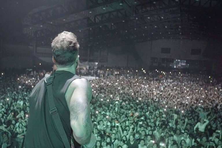 Las fusiones electrónicas del guitarrista Manuel Moore, un éxito alrededor del mundo