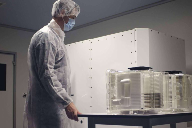 Wooptix amplía sus salas limpias y prepara 400 m² más para trabajar en metrología de semiconductores