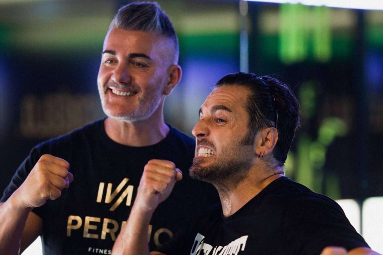 Iván Perujo ayuda a conseguir el six pack de famosos sin esfuerzo