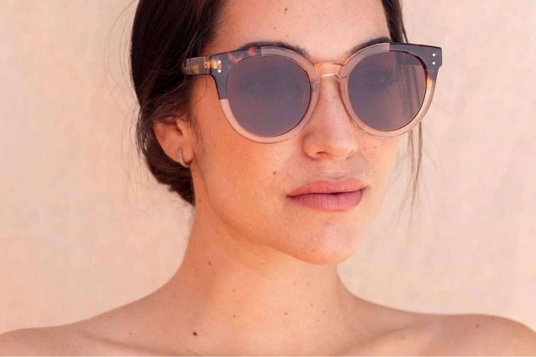 Las gafas de sol rosas de moda para este verano, con Charly Therapy