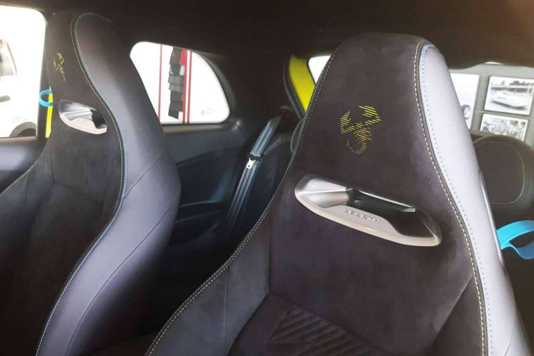 Para impulsar la electrificación, Abarth lanza el Abarth 500e y Ascauto lo ofrece en Madrid