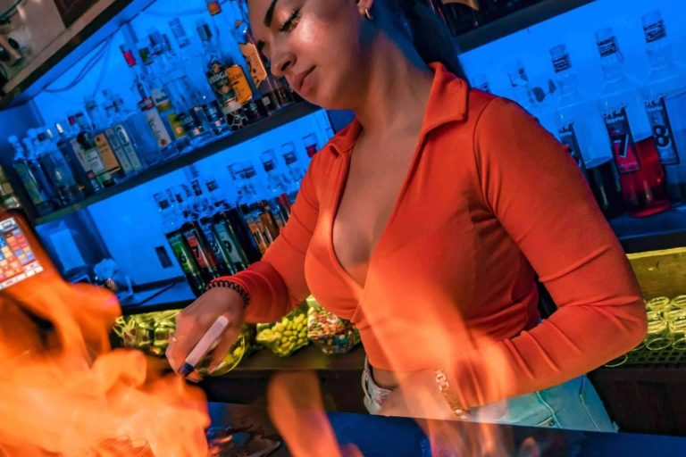 Espit Chupitos Madrid - Sol permite disfrutar de más de 600 chupitos en Madrid