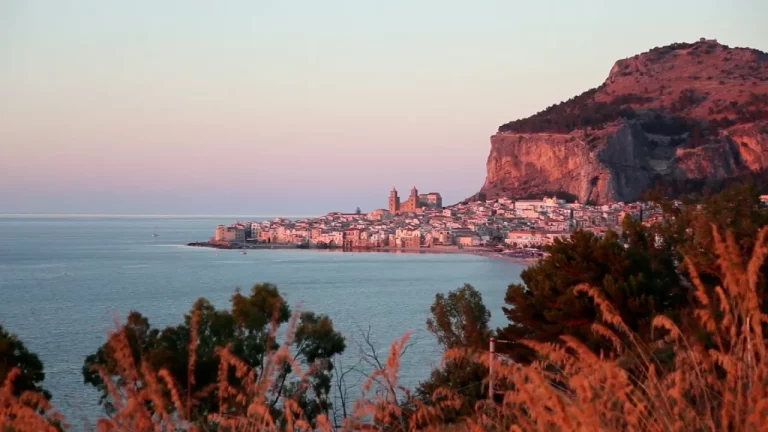 Arde Sicilia: El teatro griego en peligro