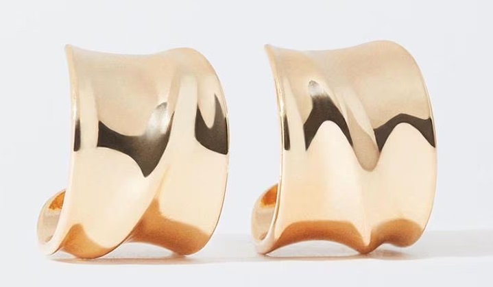 pendientes gruesos dorados