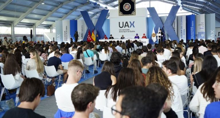 UAX inicia el curso con un papel destacado de la Inteligencia Artificial en la formación de los futuros profesionales