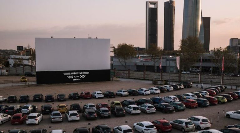 Cesur reafirma su apuesta por la cultura con su patrocinio a los autocines de Málaga y Madrid