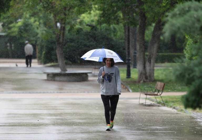 Las lluvias y las tormentas tendrán este jueves en riesgo a 13 provincias españolas