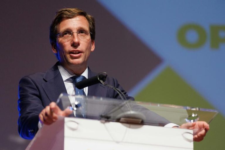 Almeida cree que lenguas cooficiales en el Congreso no es 