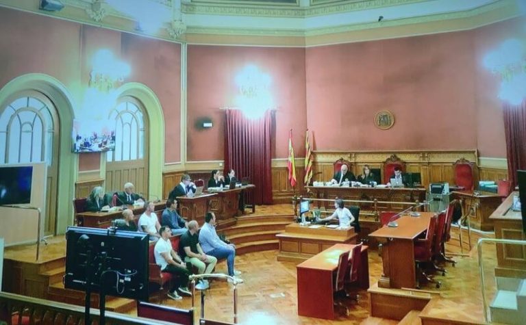 SOS Racisme asegura que el pacto con 6 mossos condenados permitió que reconocieran la agresión