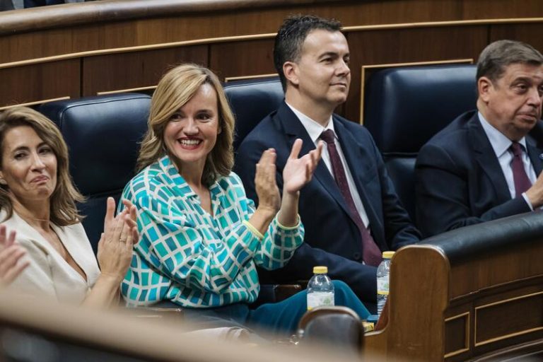 PSOE dice que Feijóo ha afrontado el debate como una moción de censura y aplaude a Puente