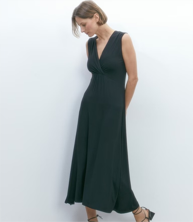 Vestido Midi Nudo en el Pecho