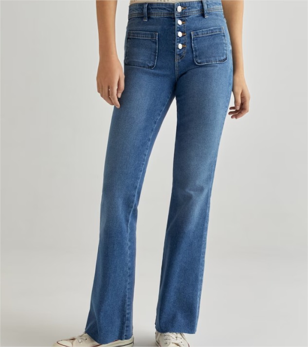 El Corte Ingles tiene estas ofertas en moda para dar la bienvenida al año de la mejor manera 7 Vaquero de mujer de campana