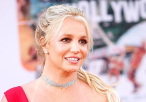 El vídeo del arresto de Britney Spears: ofrece lasaña y su piscina a los policías