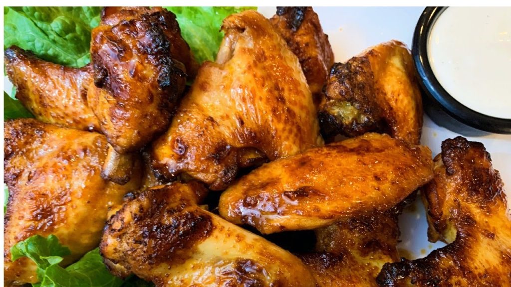 Ahora, a servir y a disfrutar de las deliciosas alitas de pollo estilo Burguer King