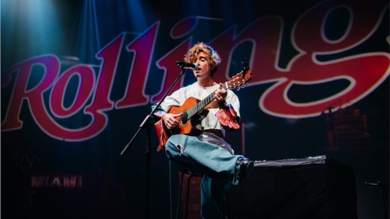 Guitarricadelafuente de la fuente pone el cartel de agotado a su cierre de gira en Madrid