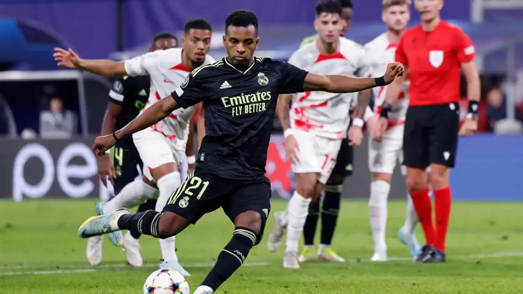 El Chiringuito de Jugones: polémica por el posible 9 que interesaría al Real Madrid 47 El Real Madrid está en alerta