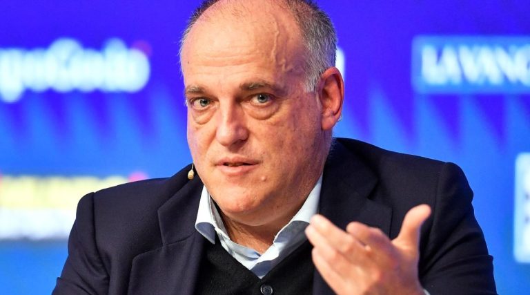 Tebas se mofa de la situación económica del FC Barcelona