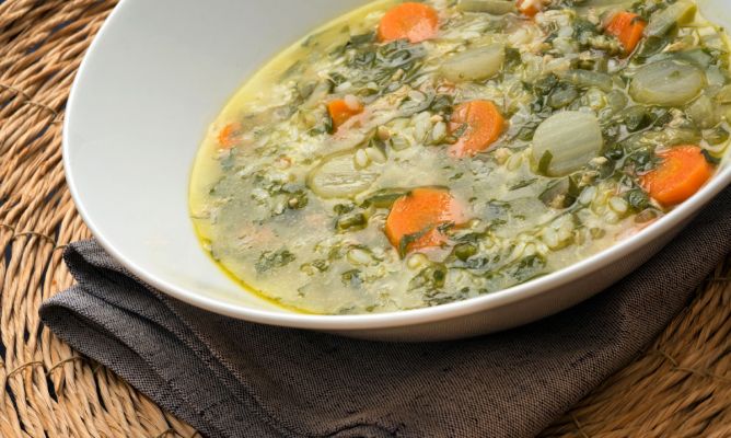 Secreto de Karlos Arguiñano: eleva el sabor de tu sopa de verduras con este increíble truco