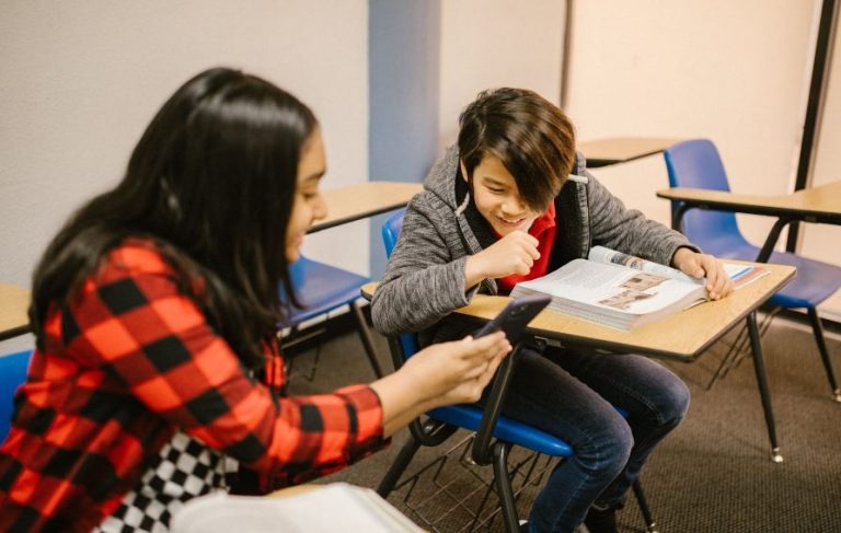 Cuentas de adolescentes, controles parentales y una disculpa mediática: Las 5 grandes RRSS comparecen ante el Senado