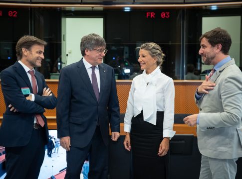 Yolanda Diaz y Puigdemont Yolanda Diaz y Puigdemont