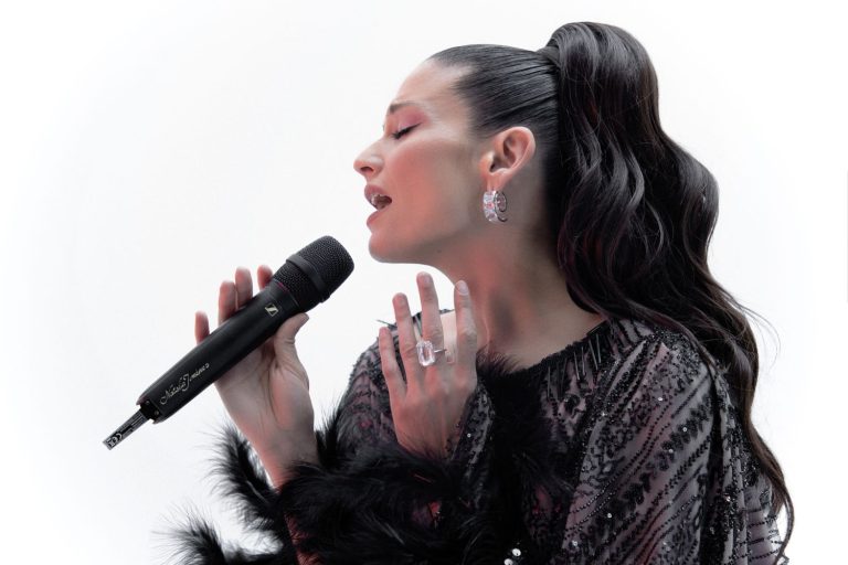 Natalia Jiménez: «Quiero de la misma forma a todas mis canciones»