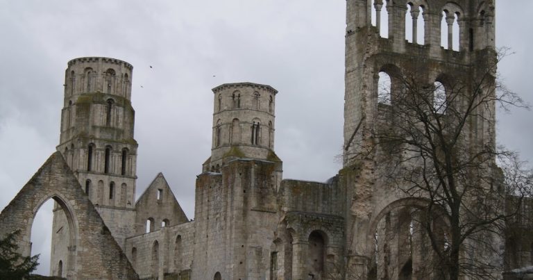 San Aicadro de Jumièges, protagonista del santoral del 15 de septiembre