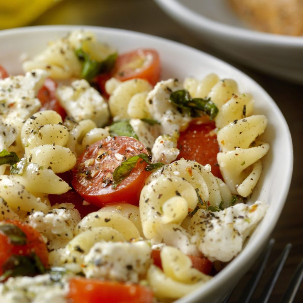 La ensalada de pasta súper fácil que puedes preparar en minutos 266 La ensalada de pasta super facil que puedes preparar en minutos 6