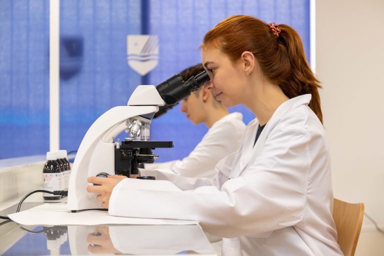 MEDAC y BeWanted lanzan un revolucionario Portal de Empleo que conecta a técnicos de FP con empresas