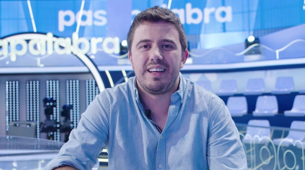 Orestes sigue en la TV