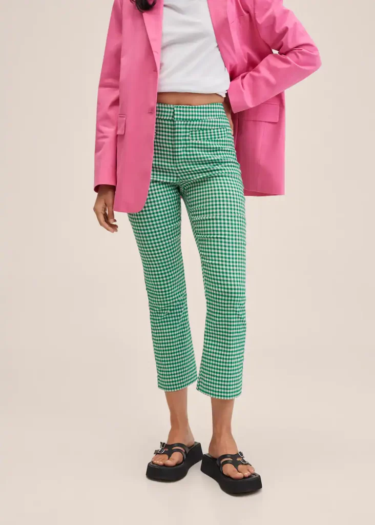 Pantalón flare crop – Mango