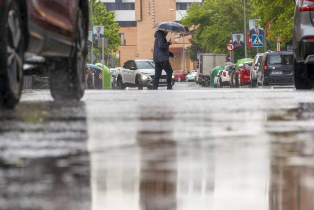 Previsión del tiempo de la AEMET: Las lluvias torrenciales azotan Valencia y Baleares