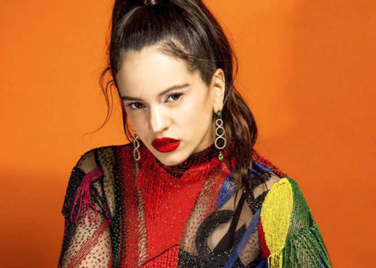 El truco de Rosalía para un espectacular cambio de look que puedes hacer en casa