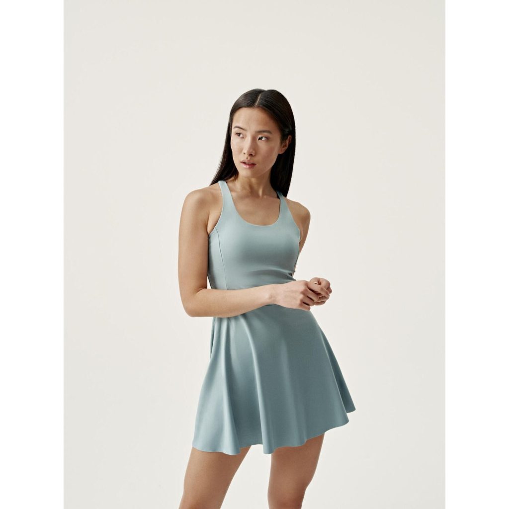 El vestido de mujer al mejor precio que arrasa en Decathlon 11 Vestido Garros Born Living Yoga – Decahtlon