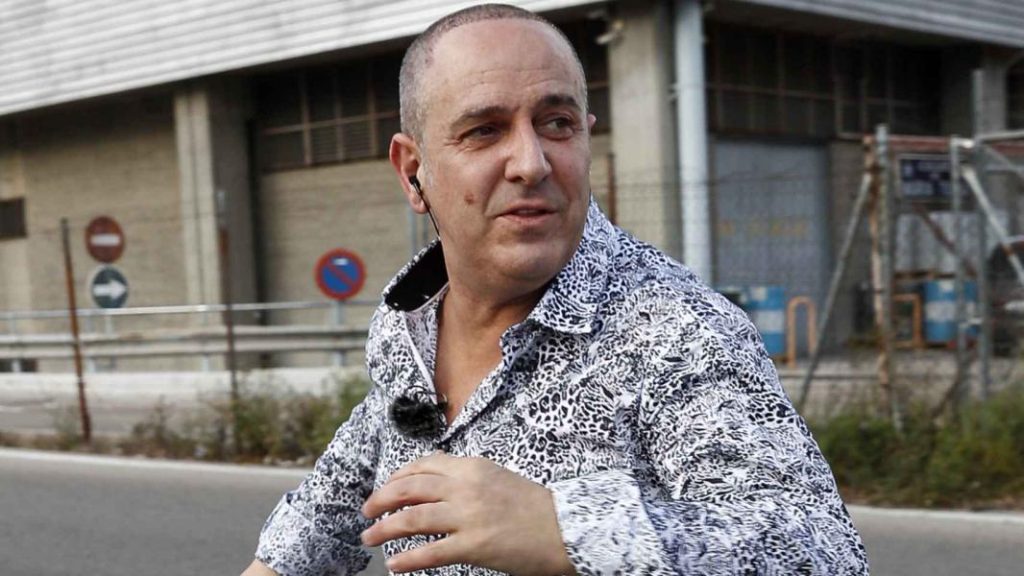 El implante de pelo de Víctor Sandoval