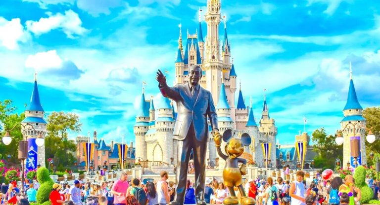Disney se consolida como el 'Rey' de los parques temáticos y duplicará su inversión